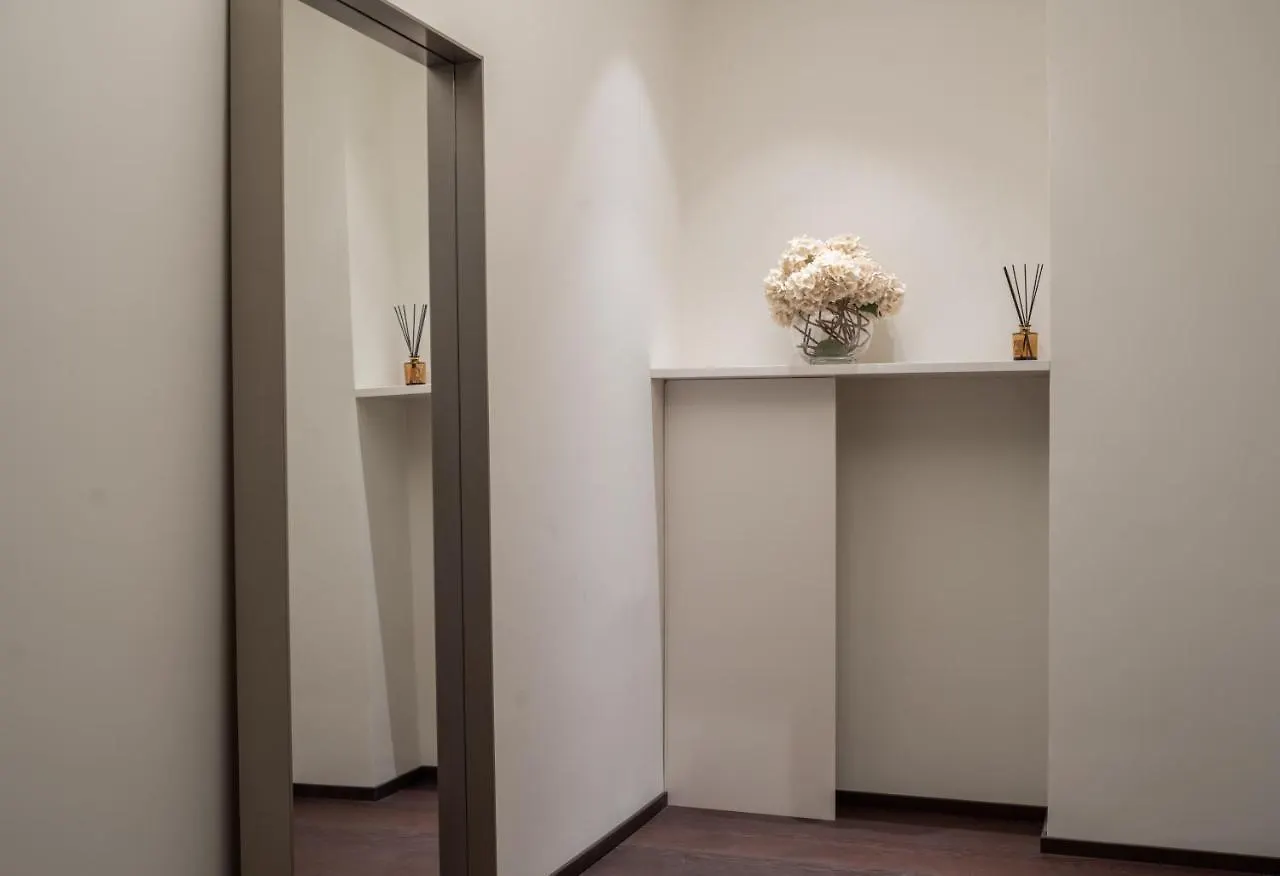 Sant'Ambrogio Luxury Apartment R&R Milan