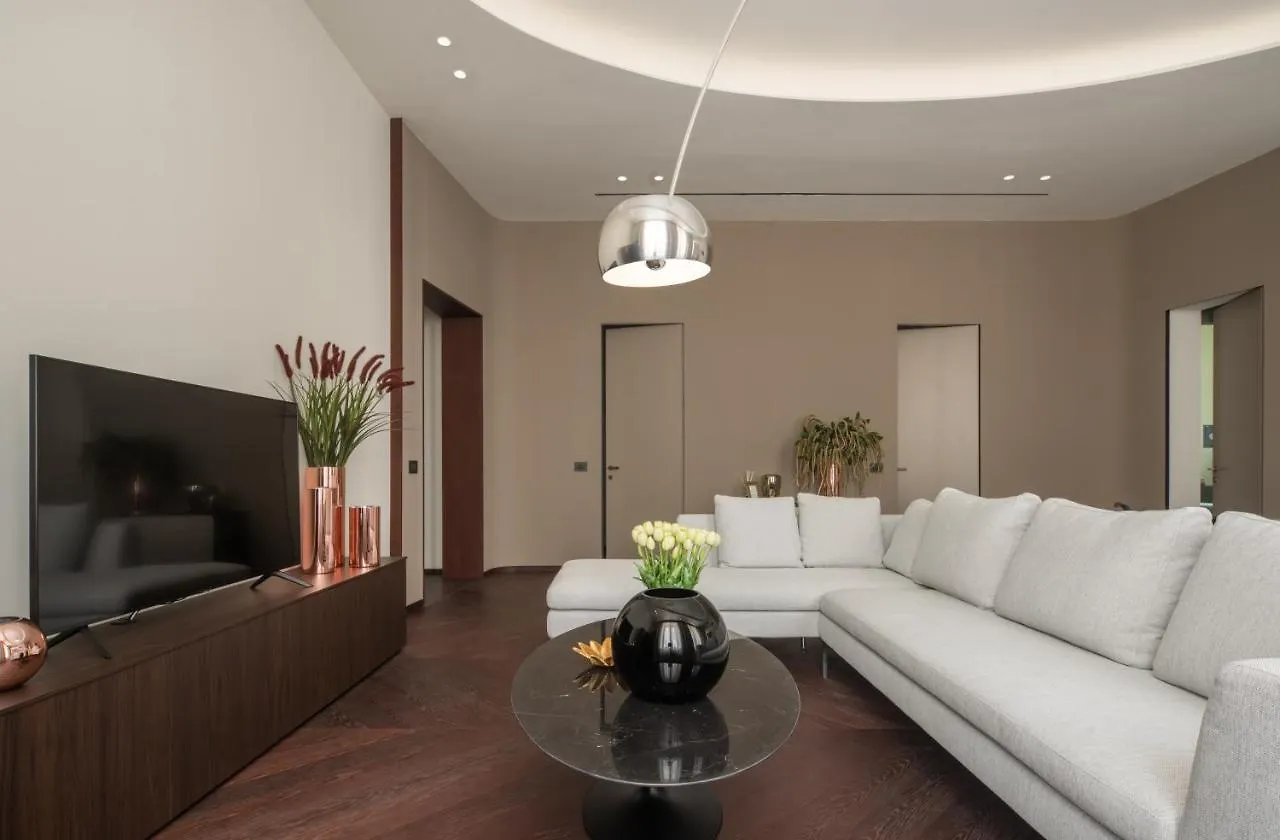 Sant'Ambrogio Luxury Apartment R&R Milan