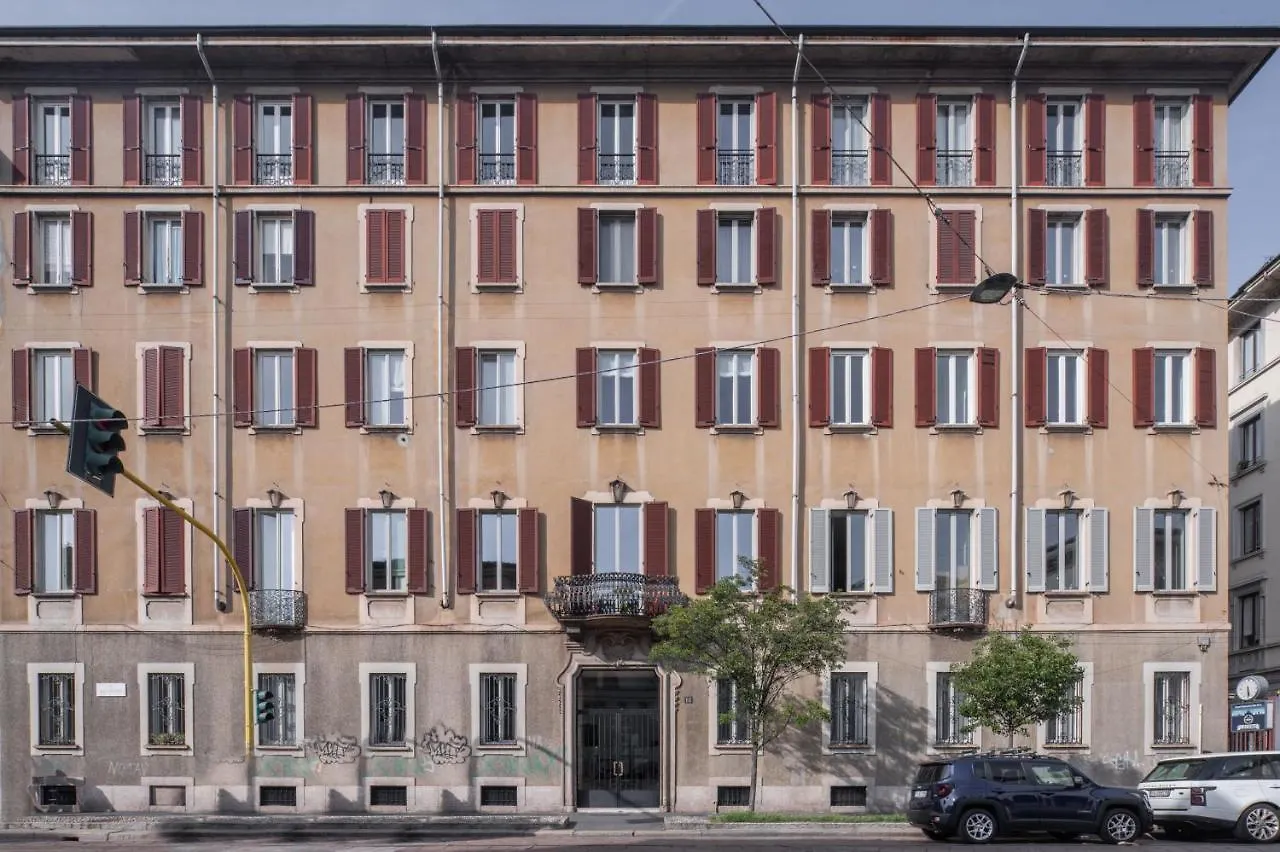 Sant'Ambrogio Luxury Apartment R&R Milan