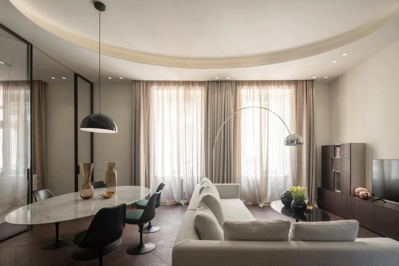 Sant'Ambrogio Luxury Apartment R&R Milan
