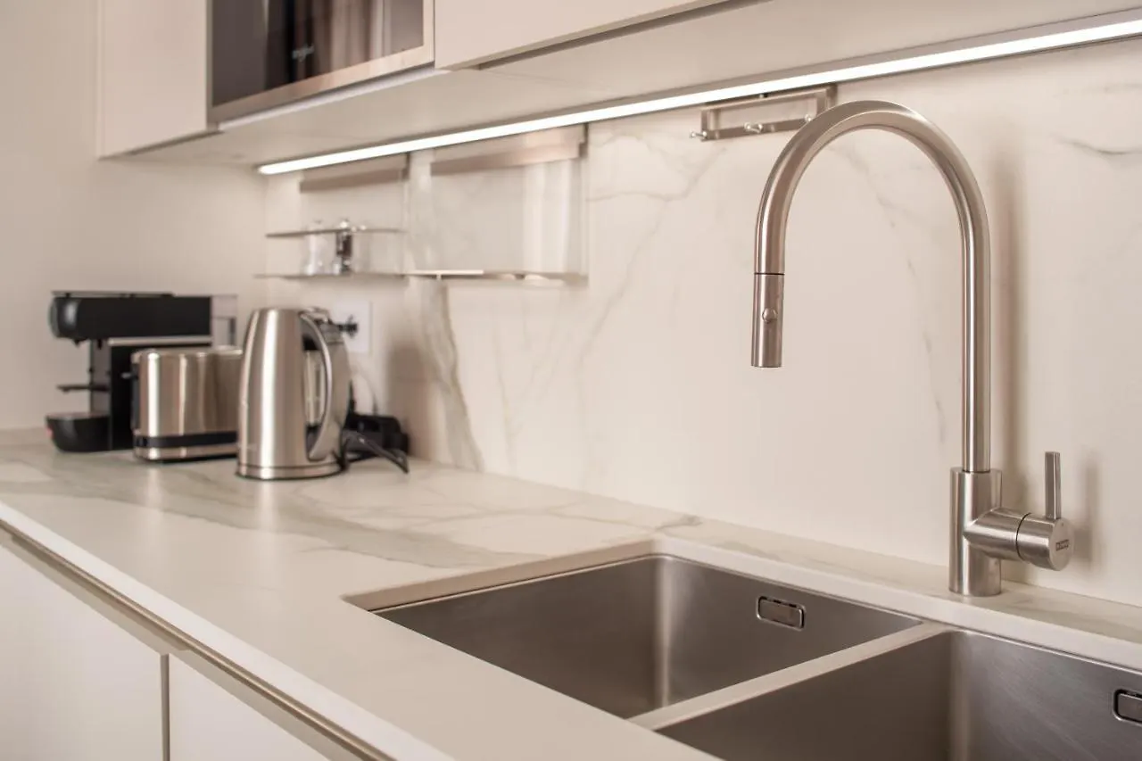 Sant'Ambrogio Luxury Apartment R&R Milan